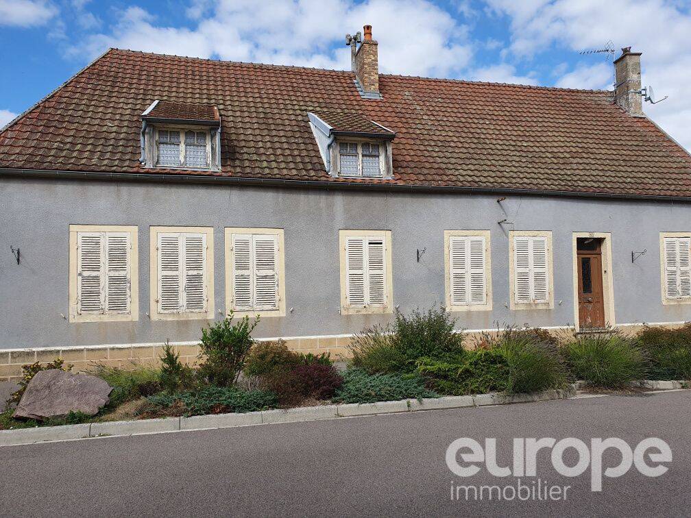 Maison 7 pièces 173 m² · à Rouvray · 173 m² · 79 000 €