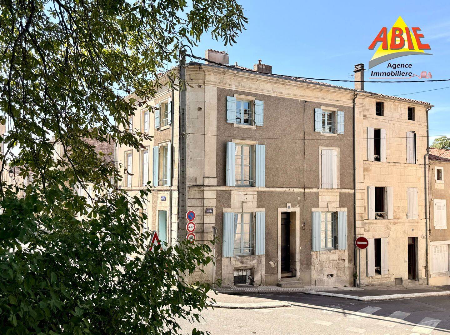 Maison 5 pièces 94 m² · à Fontenay-le-Comte · 94,2 m² · 159 000 €