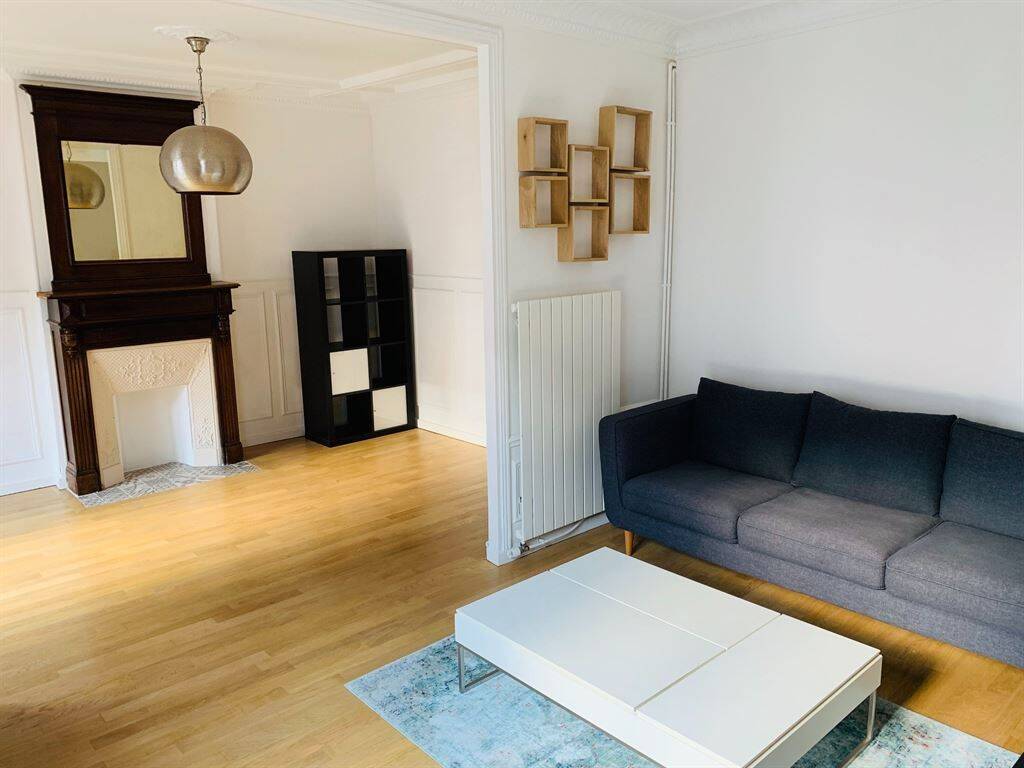 Appartement 2 pièces 51 m² · à Paris 15ème Arrondissement · 51 m² · 1 815 €