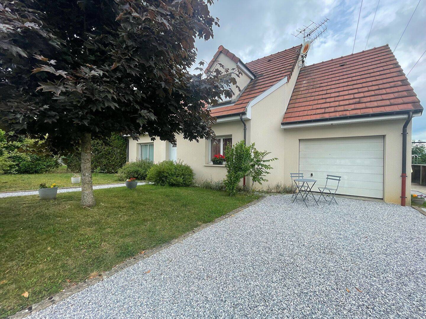 Maison 7 pièces 135 m² · à Dijon · 135 m² · 385 000 €