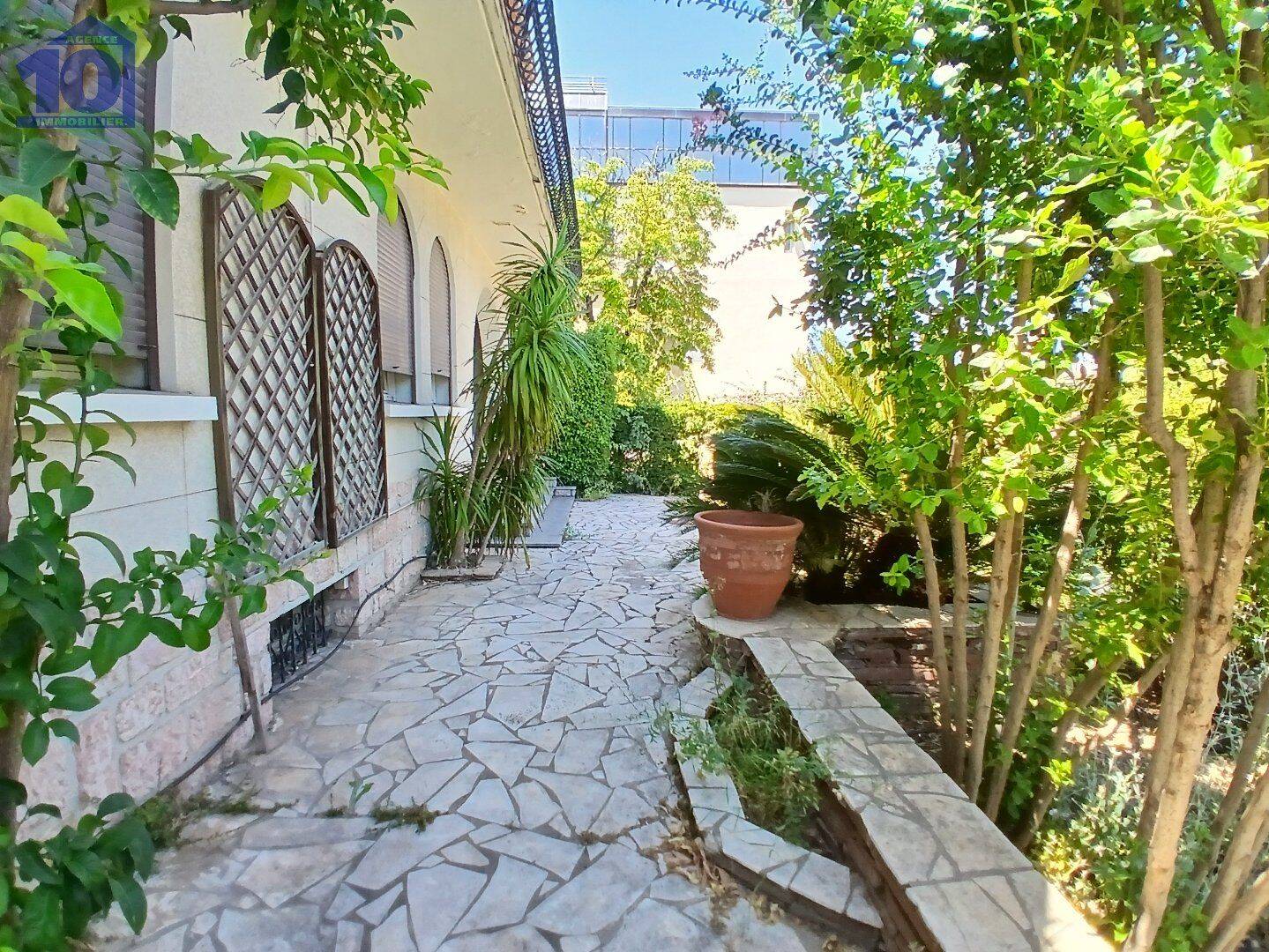 Appartement 5 pièces 126 m² · à Béziers · 126 m² · 1 200 €