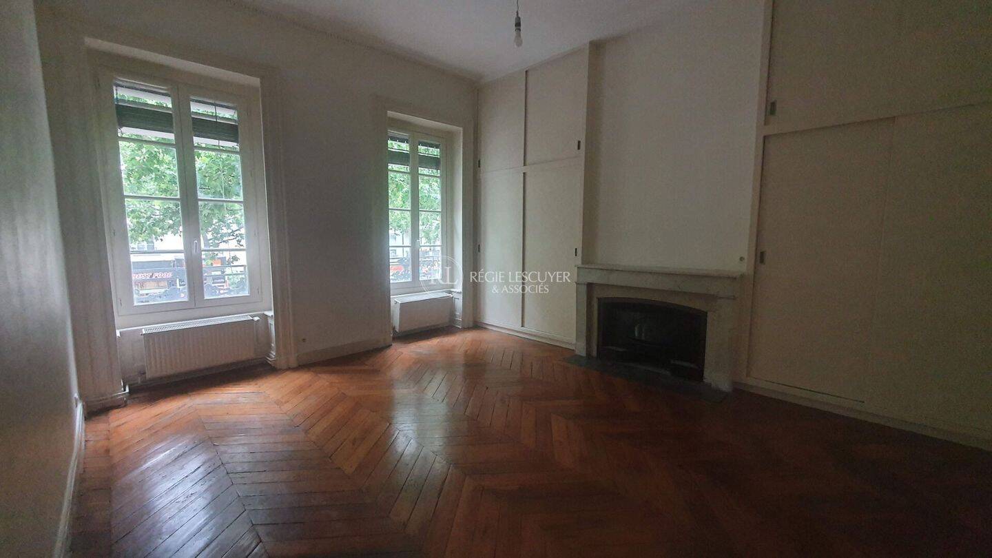 Appartement 2 pièces 57 m² · à Lyon 3ème Arrondissement · 57,2 m² · 930 €/mois