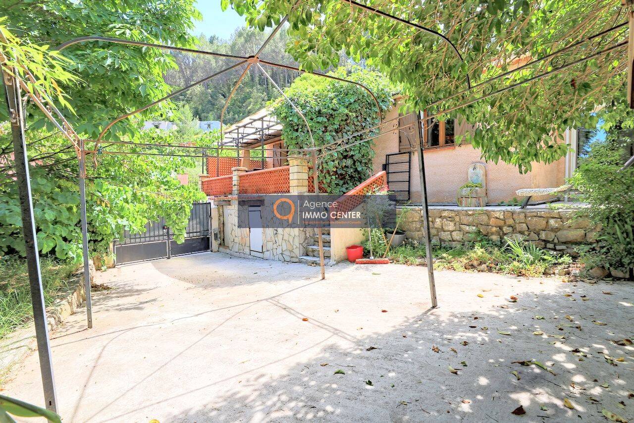Maison 4 pièces 87 m² · à Solliès-Toucas · 87 m² · 380 000 €