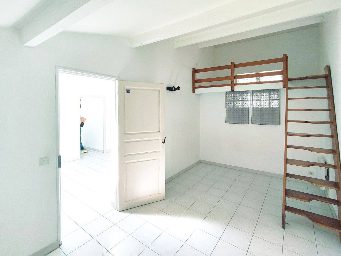 Appartement 2 pièces 41 m² · à Aix-en-Provence · 41 m² · 760 €