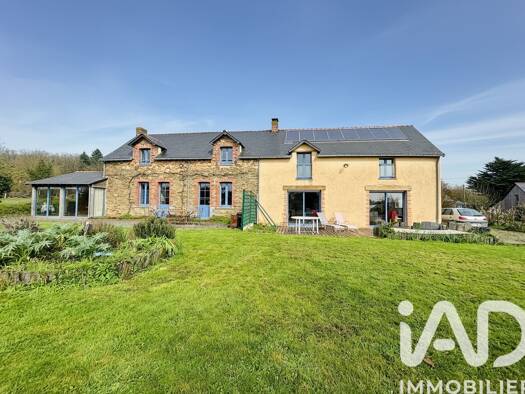 Maison à vendre 457 000 € 8 pièces 5 chambres 233 m² 6 600 m² de terrain Joué-sur-Erdre 44440