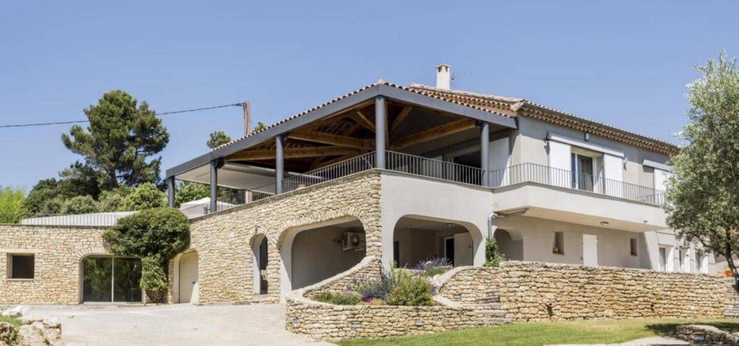 Maison 10 pièces 350 m² · à Apt · 350 m² · 966 000 €