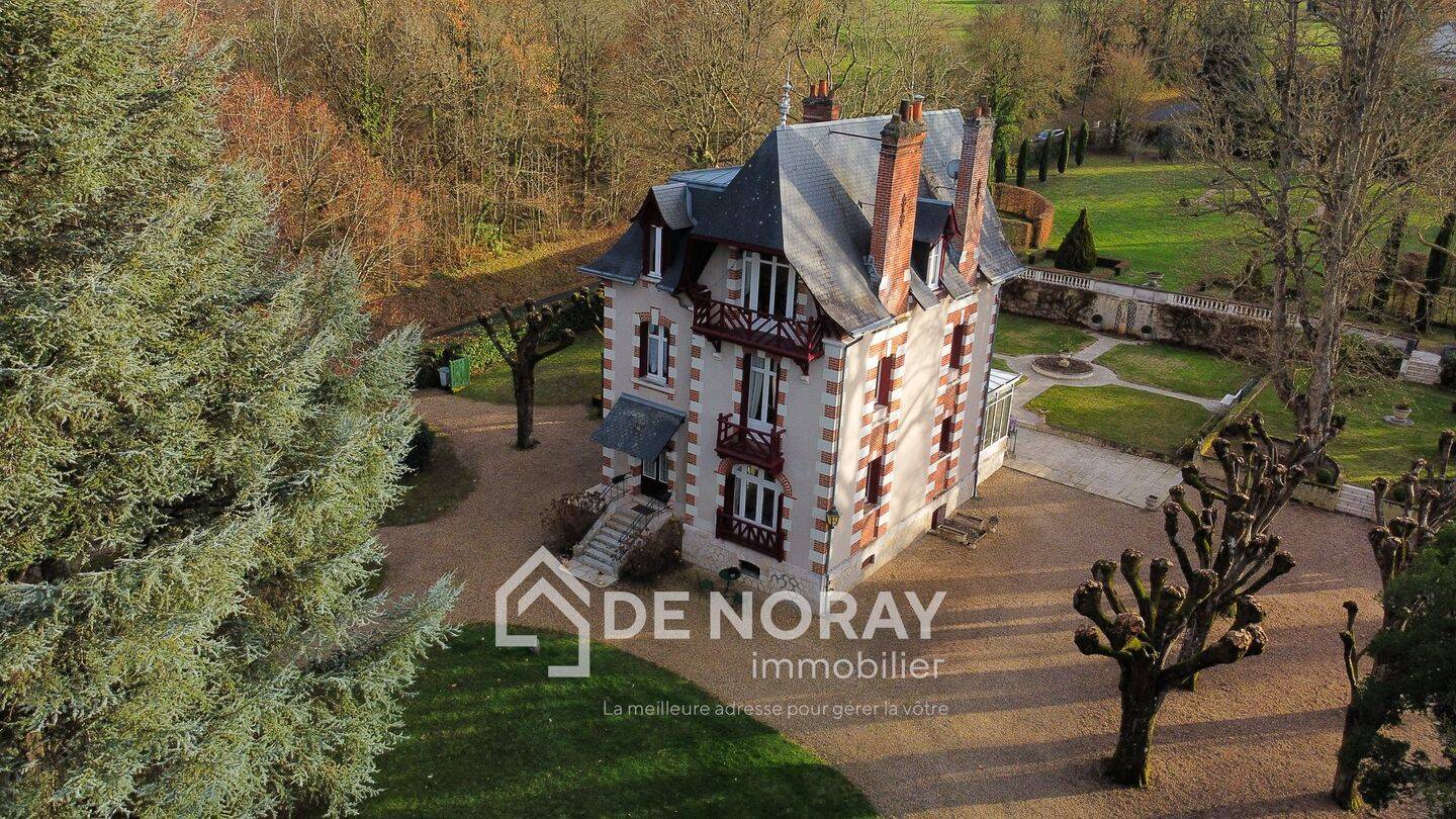 Maison 10 pièces 270 m² · à Amboise · 270 m² · 997 500 €