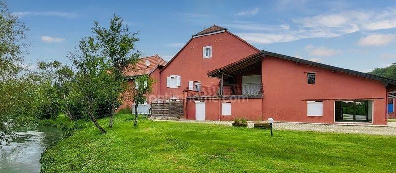 Maison 8 pièces 280 m² · à Montbéliard · 280 m² · 250 000 €