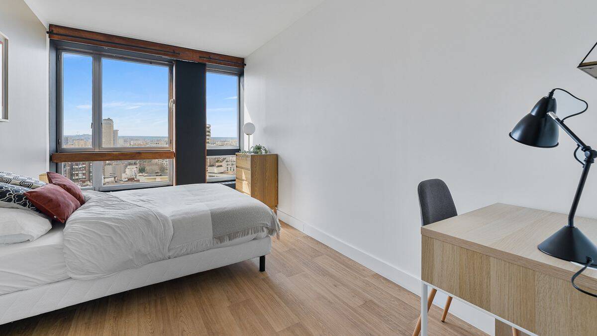 1 pièce 14 m² · à Paris 15ème Arrondissement · 14,1 m² · 1 200 €/mois