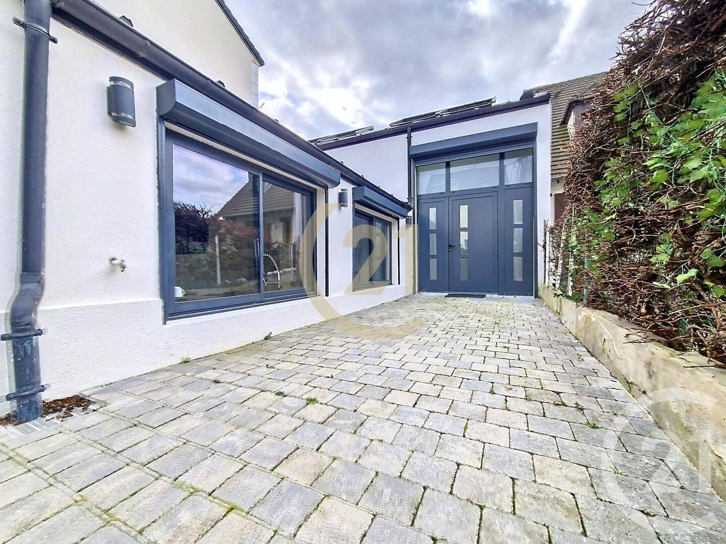 Maison 4 pièces 121 m² · à Houilles · 121,4 m² · 2 000 €