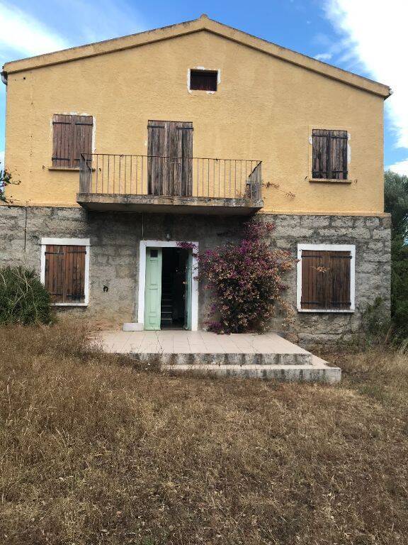 Maison 3 pièces 80 m² · à San-Gavino-Di-Carbini · 80 m² · 399 000 €
