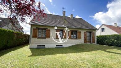Maison de plain-pied à vendre 138 000 € 3 pièces 2 chambres 96 m² 1 015 m² de terrain Centre Ville Vendome 41100
