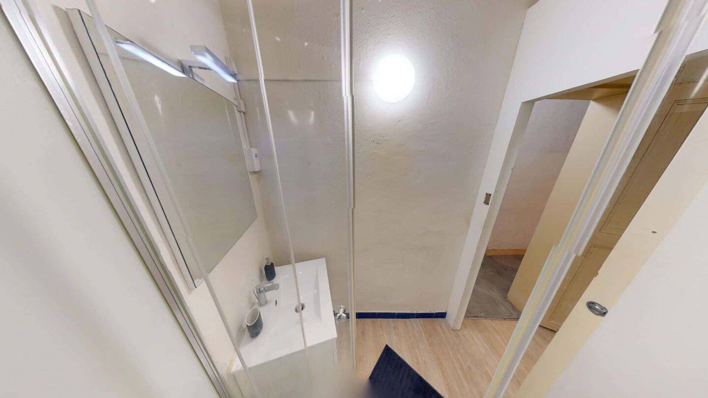 Chambre dans le 29 rue Maguelone - Colocation — 13