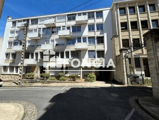 Appartement à louer 820 € 3 pièces 2 chambres 73,1 m² Étage 3/3 Trois Quartiers-Centre Ville Poitiers 86000