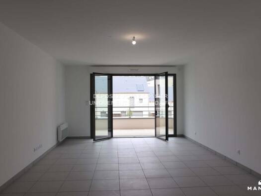 Appartement à louer 860 € 3 pièces 2 chambres 67 m² 1er étage Lakanal-Strasbourg Tours 37000