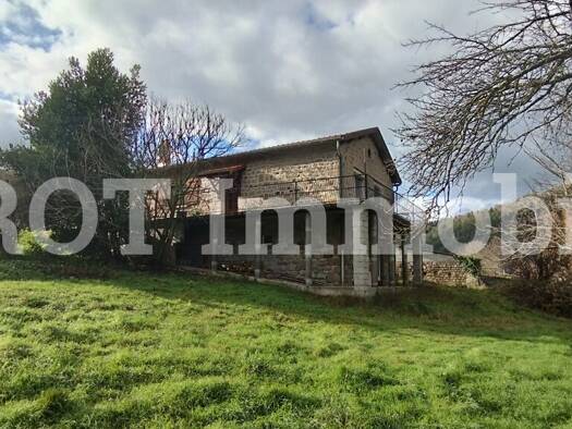 Maison à vendre 239 000 € 5 pièces 3 chambres 110 m² 11 300 m² de terrain Saint-Martin-de-Valamas 07310