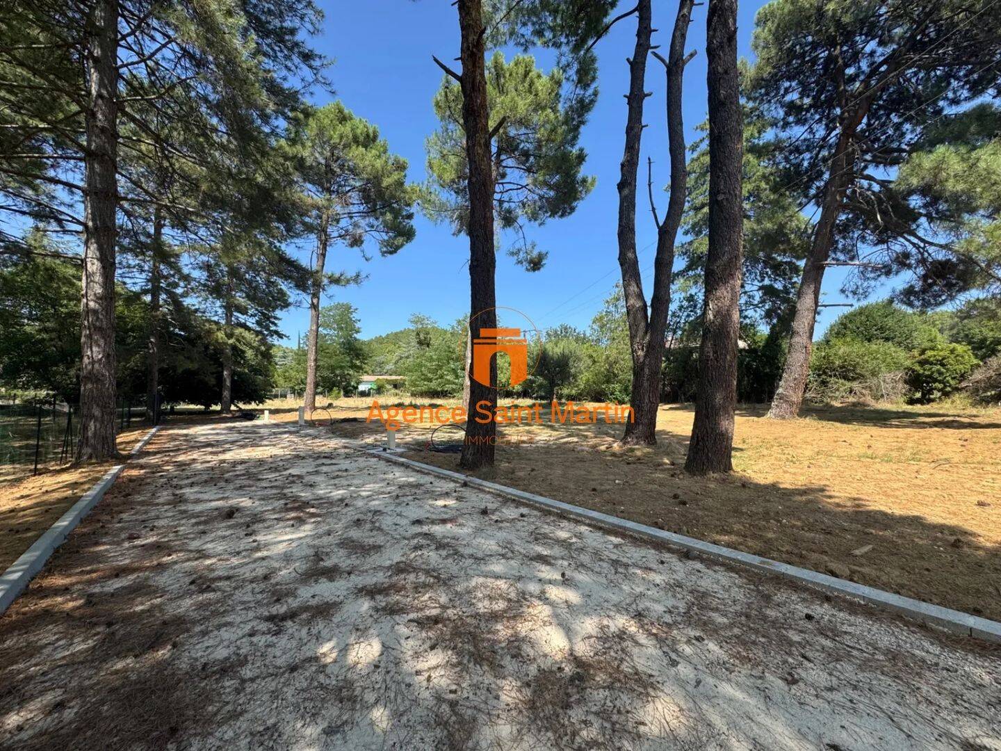 Terrain de 522 m² à Allan - photo 2