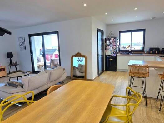 Appartement à vendre 305 000 € 3 pièces 2 chambres 84 m² Étage 1/1 Ouest et Sud Borgo 20290