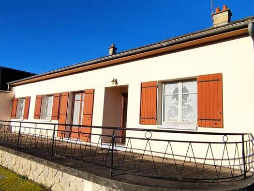 Maison à vendre 75 000 € 6 pièces 4 chambres 110 m² 1 734 m² de terrain Saint-Médard-la-Rochette 23200