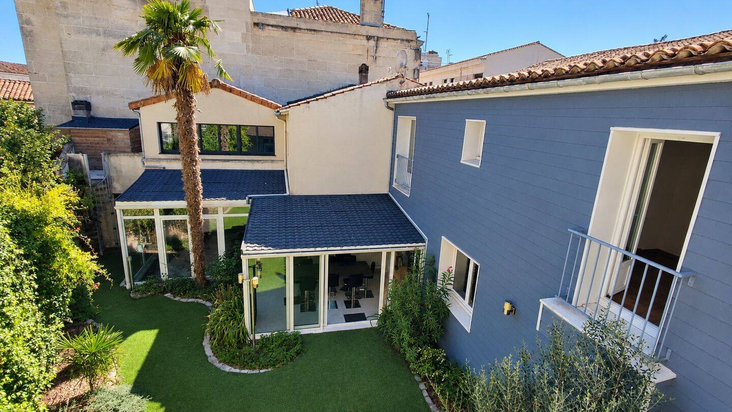 Maison 10 pièces 256 m² · à Cognac · 256 m² · 426 400 €