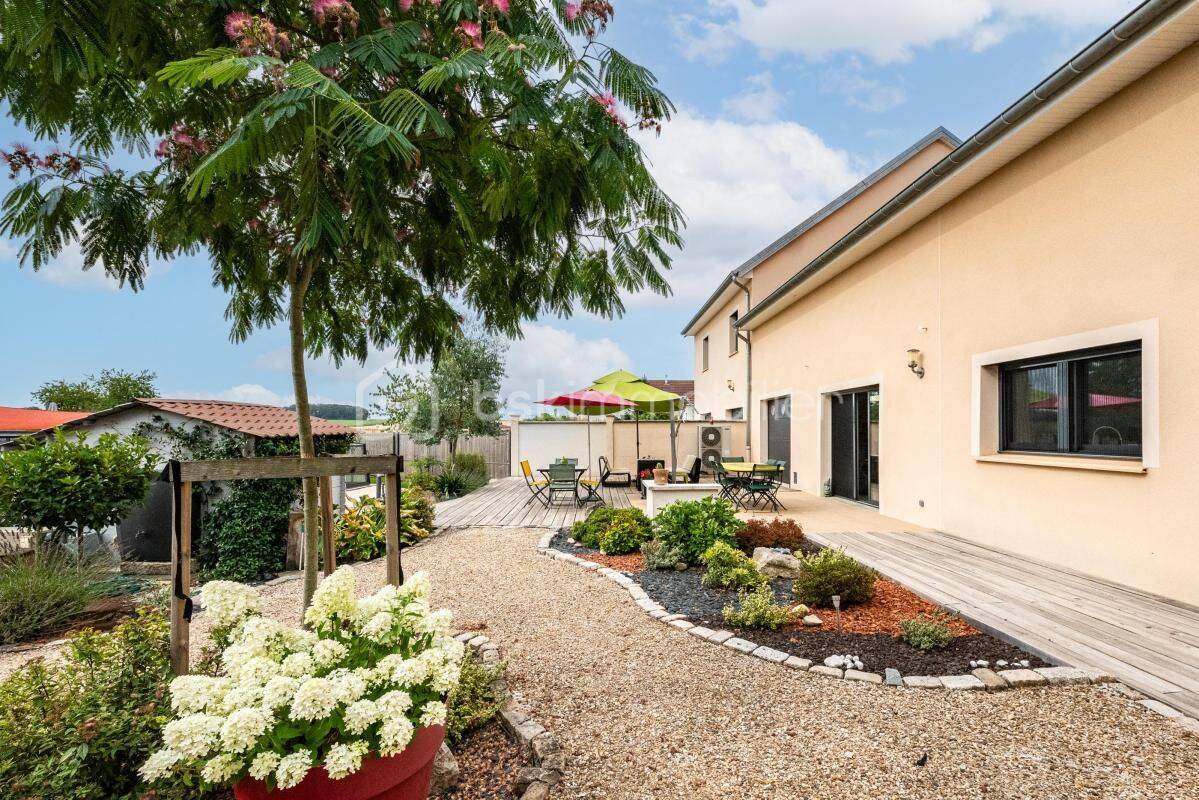 Maison 5 pièces 180 m² · à Auxonne · 180 m² · 390 000 €