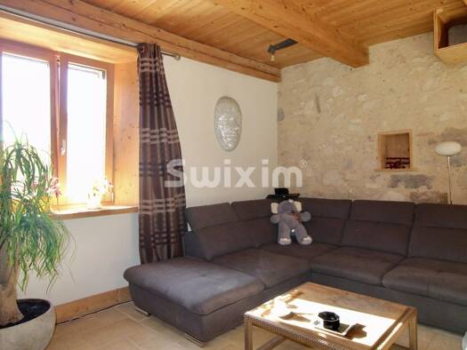 Maison à vendre 790 000 € 8 pièces 3 chambres 200 m² Métabief 25370