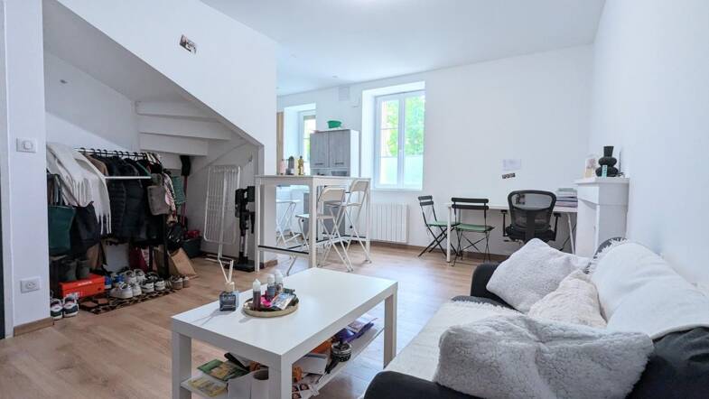 Appartement à louer 680 € 2 pièces 1 chambre 34,3 m² disponible à partir du 17/05/2025 Clemenceau Dijon 21000