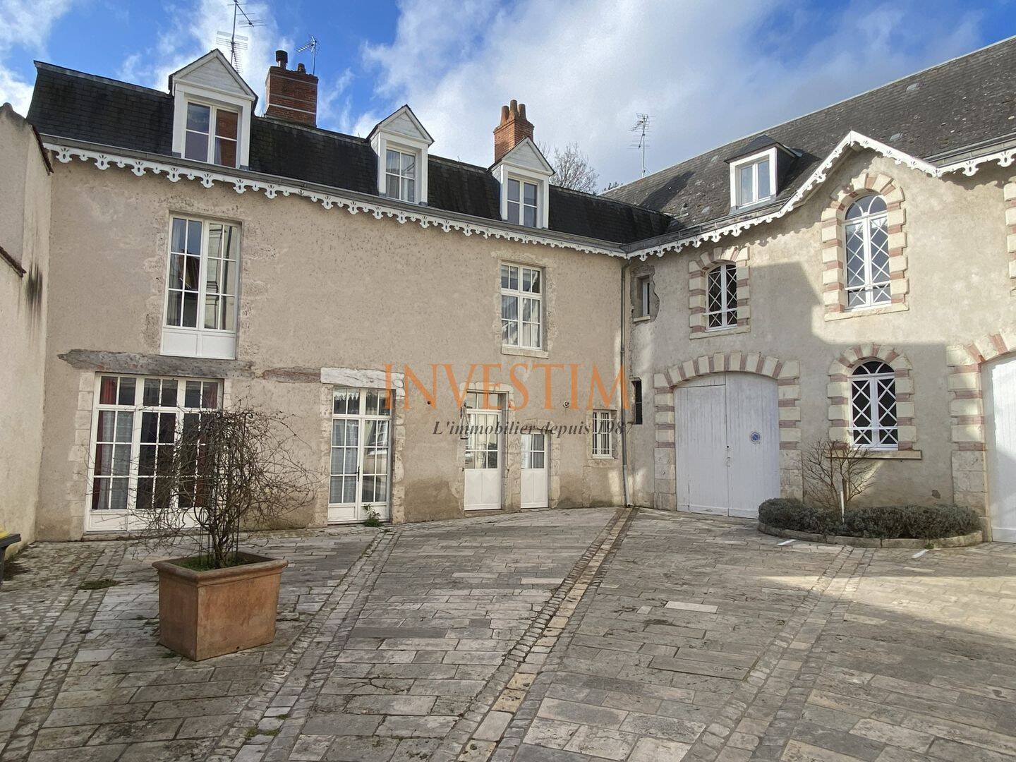 Appartement 4 pièces 133 m² · à Blois · 133 m² · 1 230 €