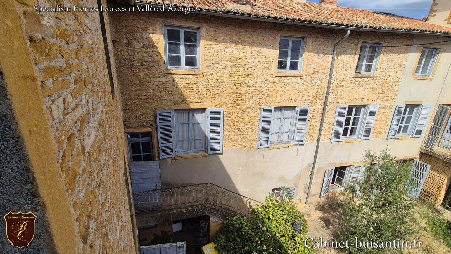 Maison 7 pièces 225 m² · à Theizé · 225 m² · 420 000 €