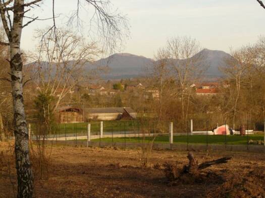 Terrain constructible viabilisé à vendre 49 500 € 1 900 m² de terrain Bromont-Lamothe 63230