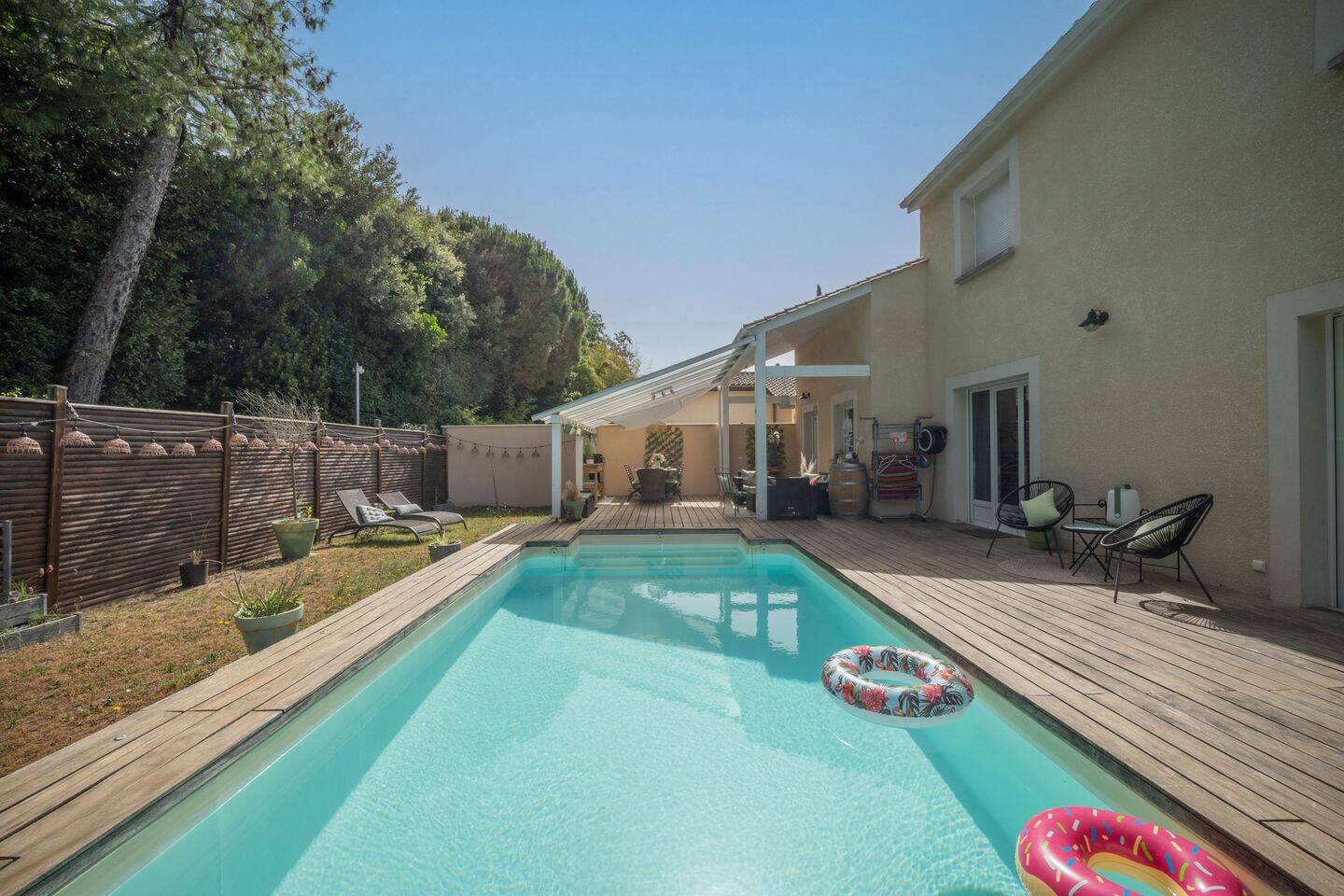 Maison 6 pièces 229 m² · à Mérignac · 229 m² · 729 000 €