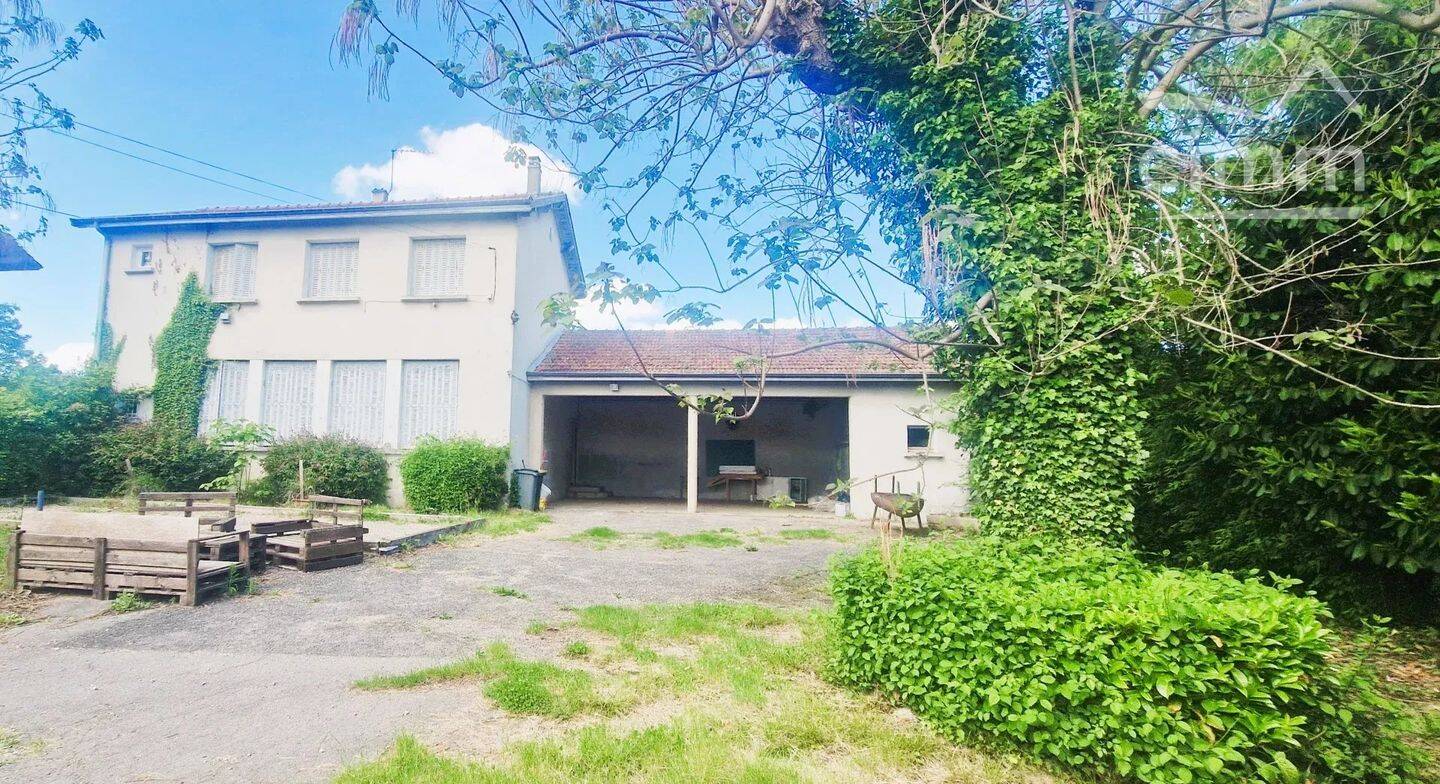 Maison 7 pièces 147 m² · à La Tour-du-Pin · 147 m² · 250 000 €