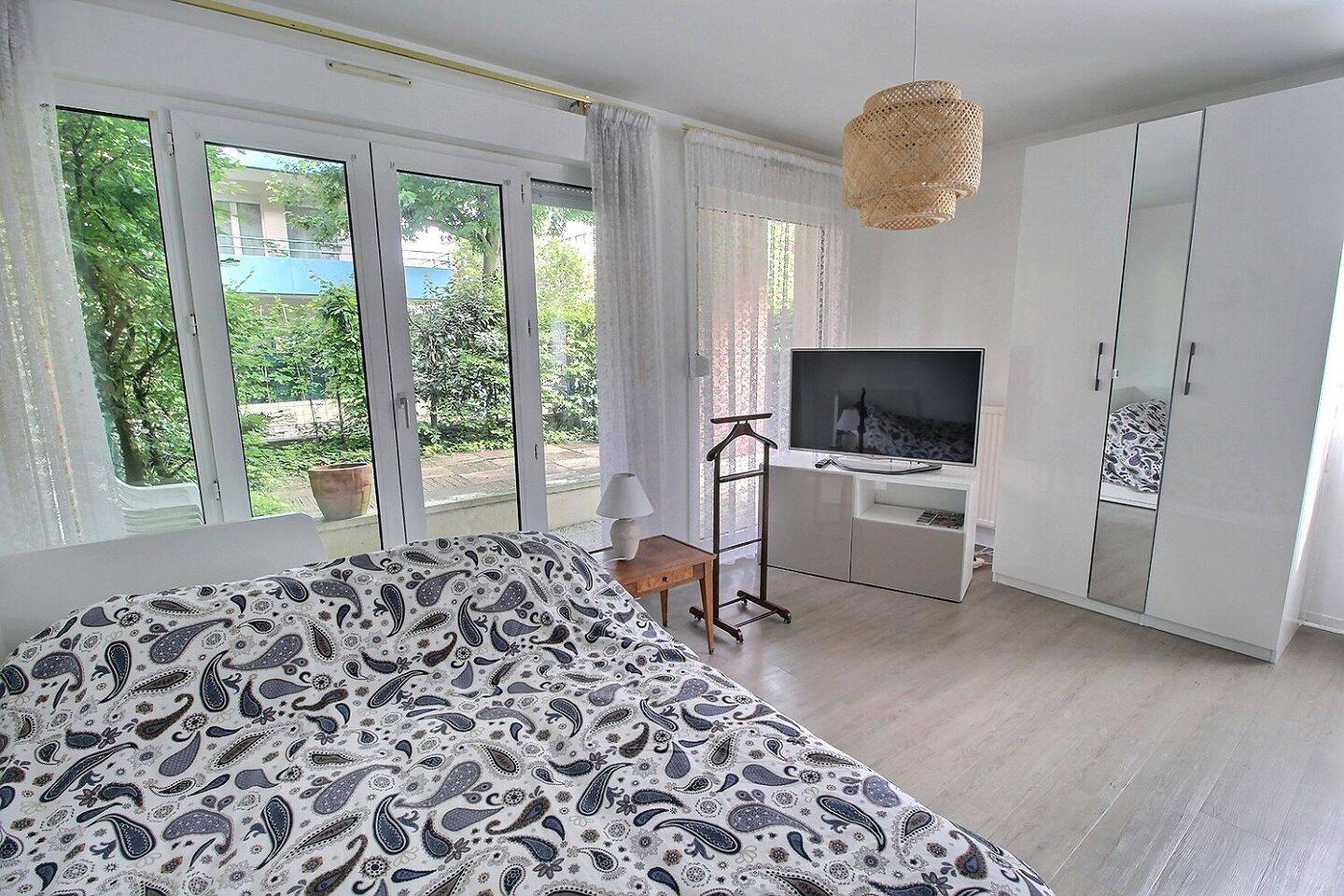Appartement 1 pièce 32 m² · à Montigny-le-Bretonneux · 32 m² · 850 €/mois