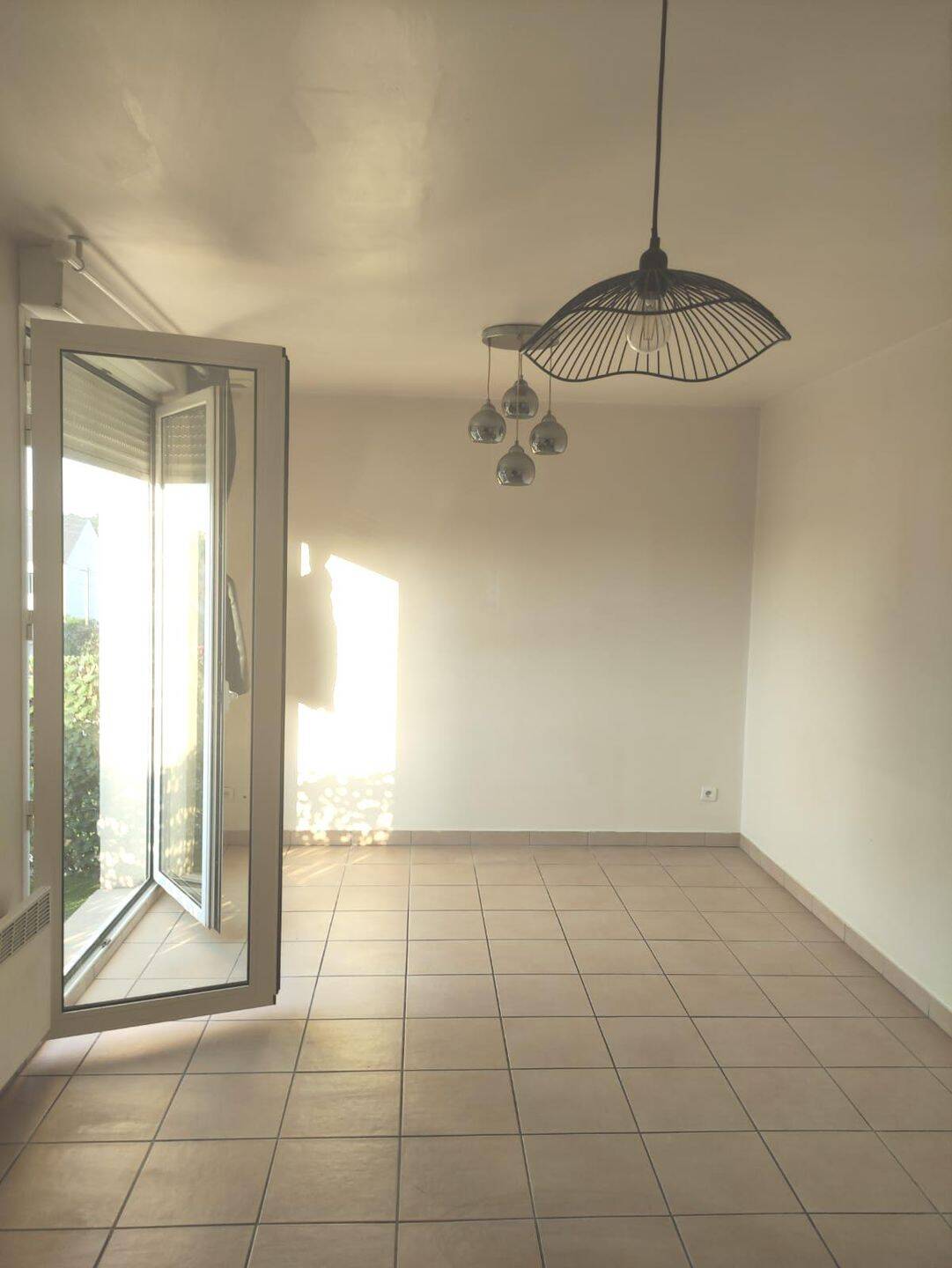 Appartement 3 pièces 55 m² · à Roissy-en-Brie · 54,6 m² · 1 071 €