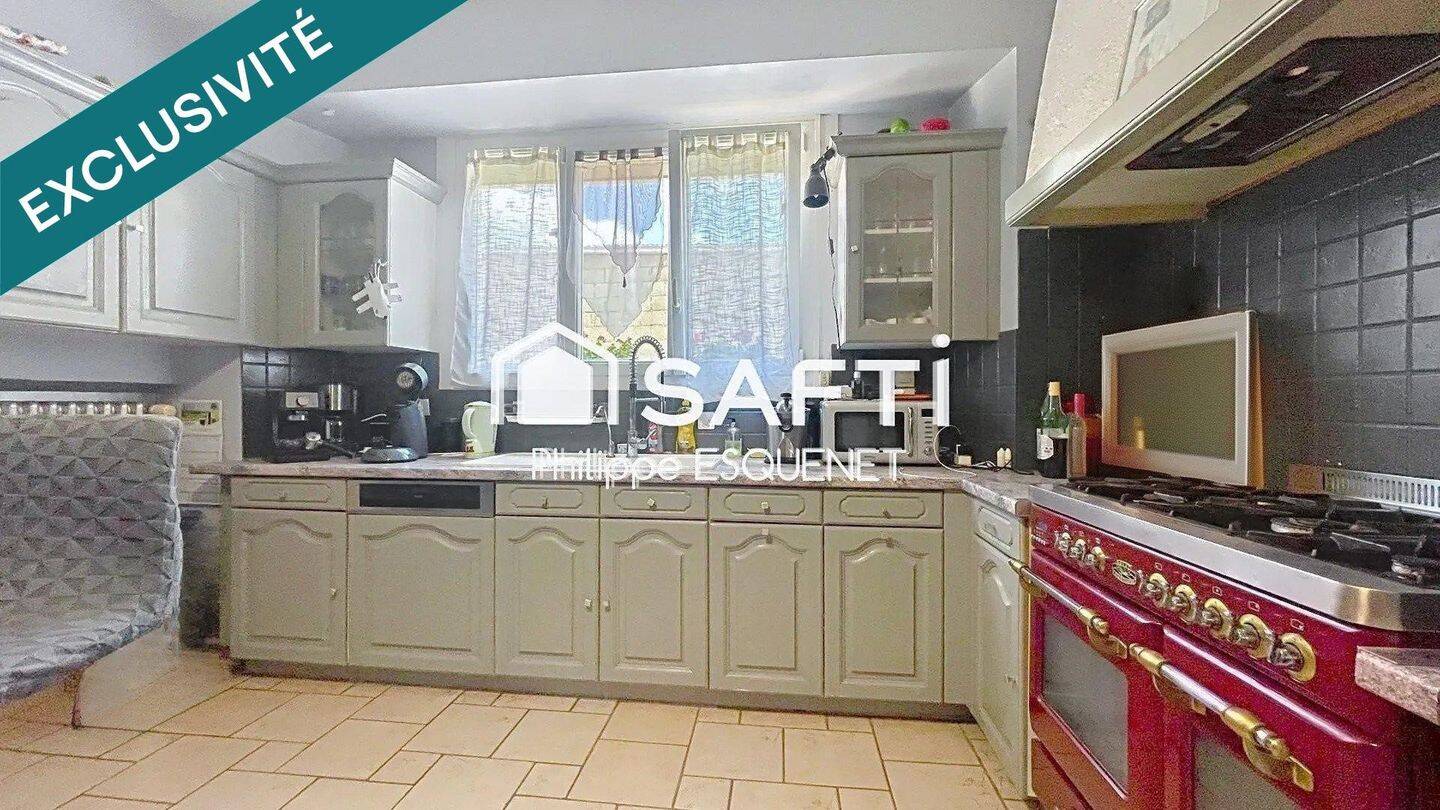 Maison 8 pièces 169 m² · à Mareuil-le-Port · 169 m² · 191 000 €