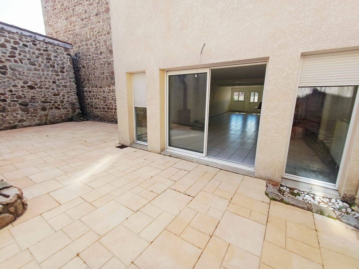 Maison 6 pièces 160 m² · à Saint-Just-Malmont · 160 m² · 1 090 €/mois