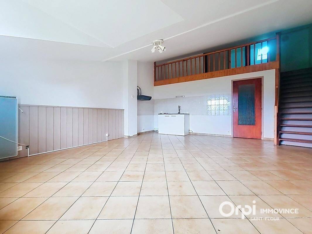 Appartement 4 pièces 78 m² · à Neuvéglise-sur-Truyère · 77,7 m² · 450 €