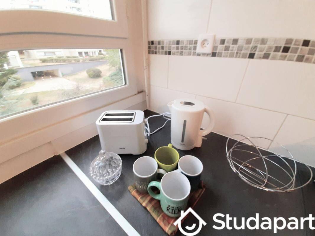 1 pièce 12 m² · à Pontoise · 12 m² · 550 €/mois