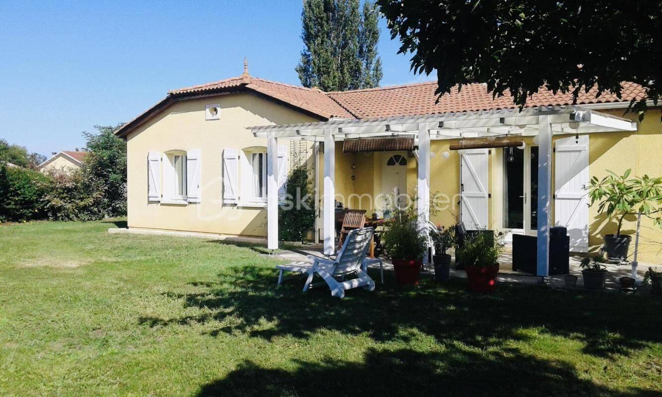 Maison 10 pièces 162 m² · à Pujo · 162 m² · 231 500 €