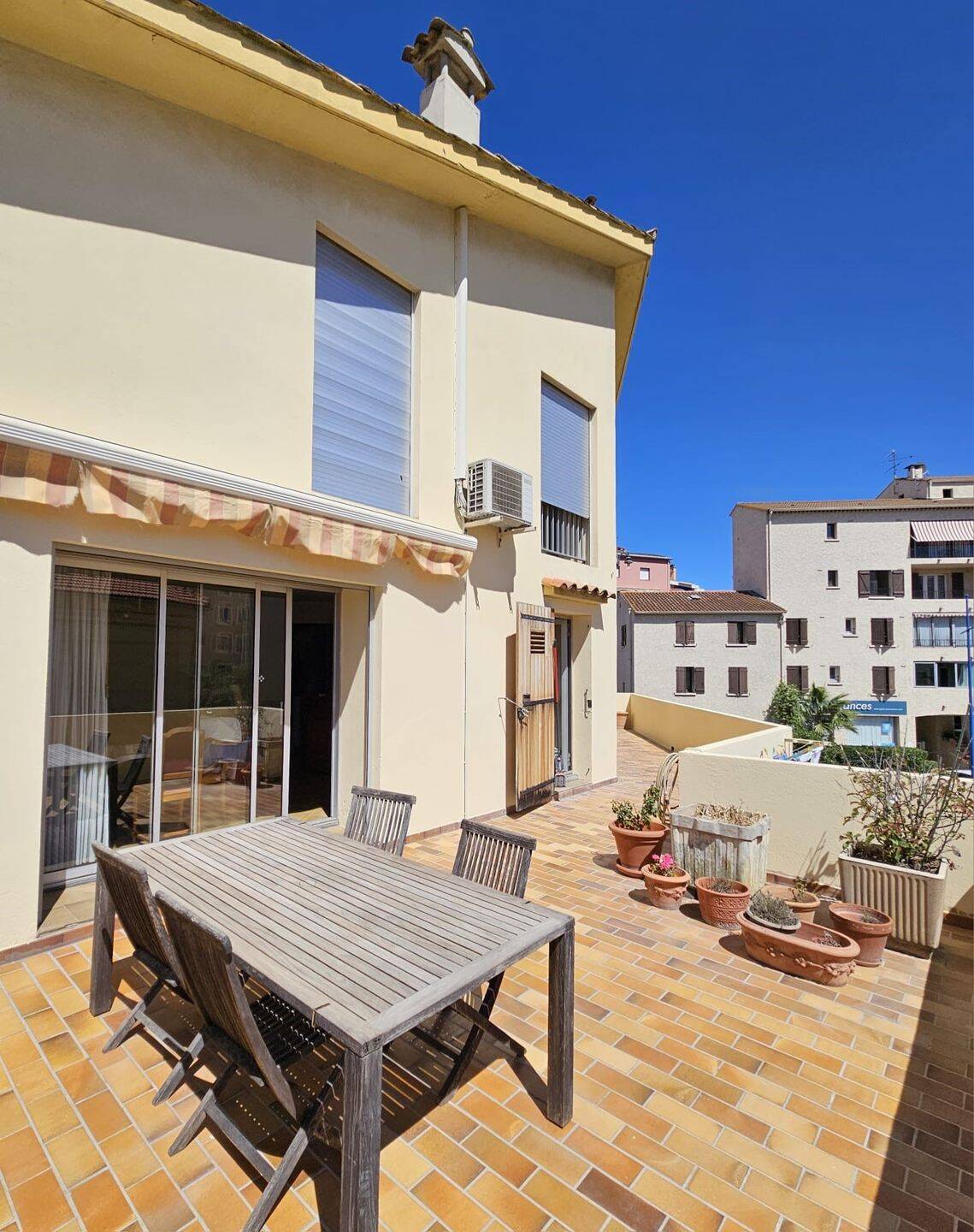 Maison 12 pièces 380 m² · à Hyères · 380 m² · 895 000 €