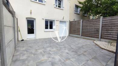 Maison à vendre 144 900 € 3 pièces 2 chambres 58 m² 102 m² de terrain Centre Ville Vendome 41100