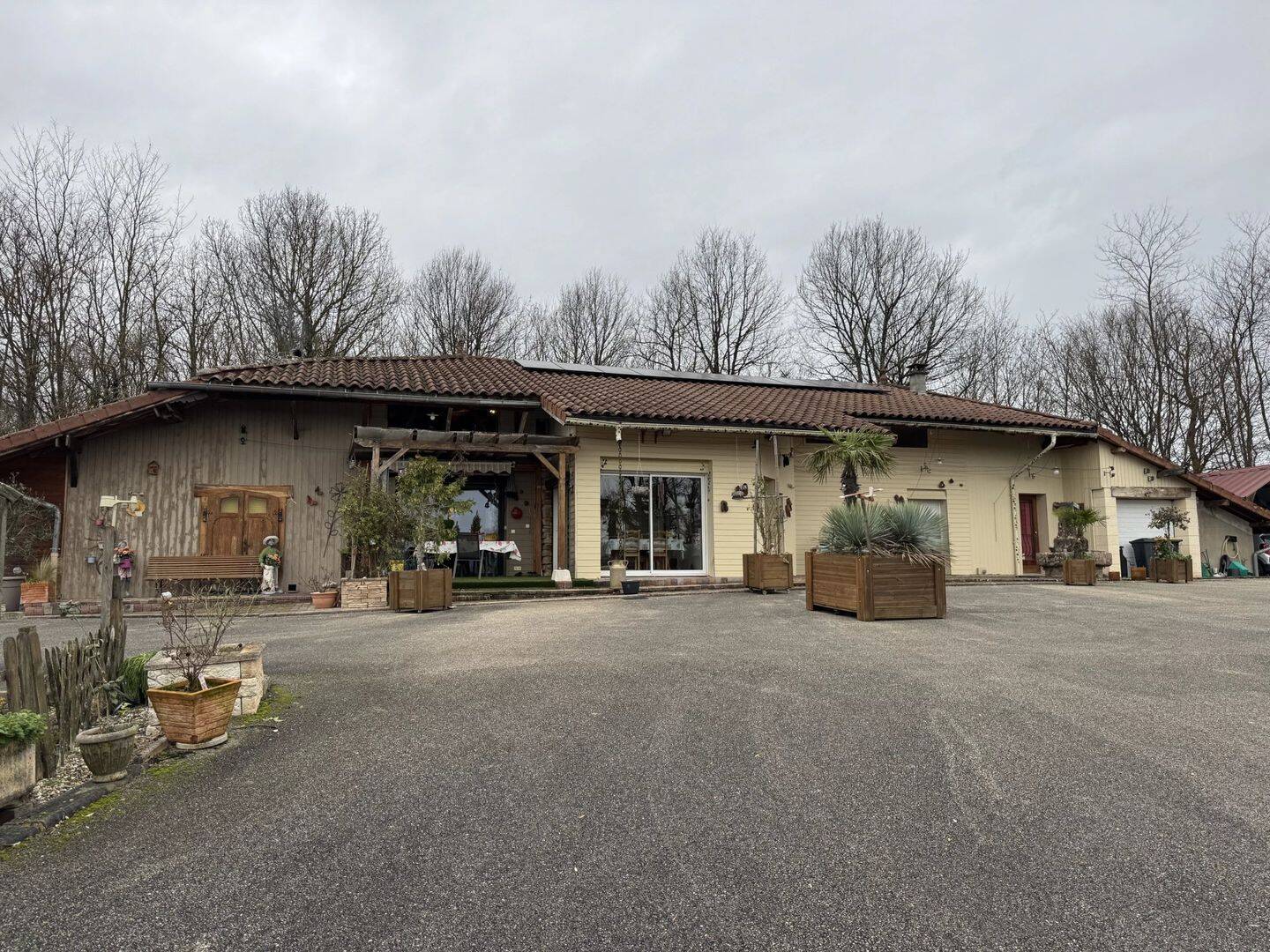 Maison 14 pièces · à Louhans · 449 000 €