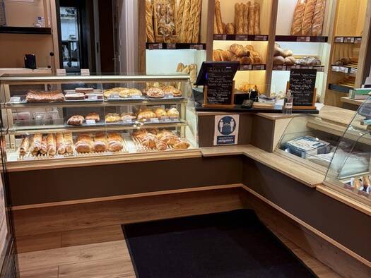 Boulangerie / Pâtisserie à vendre Fonds de commerce 240 800 € 4 pièces 200 m² de surface de vente Centre Ville Douarnenez 29100