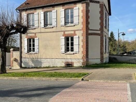 Maison à vendre 138 000 € 6 pièces 4 chambres 114 m² 440 m² de terrain Esternay 51310