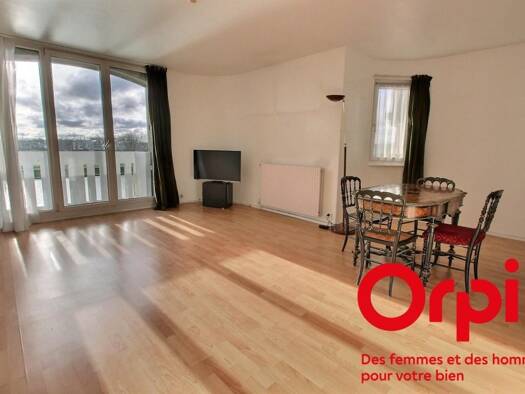 Appartement à vendre 293 000 € 4 pièces 3 chambres 85 m² Étage 3/4 La Sourderie Montigny-le-Bretonneux 78180