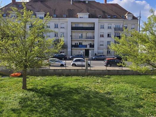 Appartement à vendre 139 500 € 3 pièces 2 chambres 57 m² Étage 1/3 Pressoir-Prompt-Bas Coudray Corbeil-Essonnes 91100