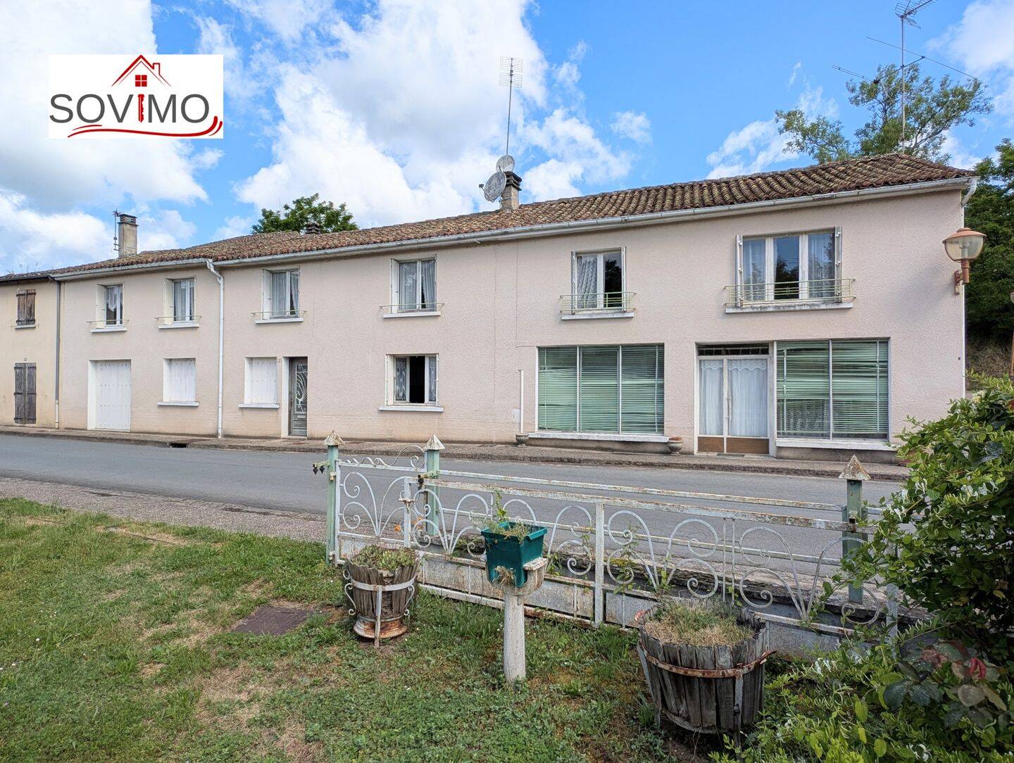 Maison 8 pièces 249 m² · à Chirac · 249 m² · 88 000 €