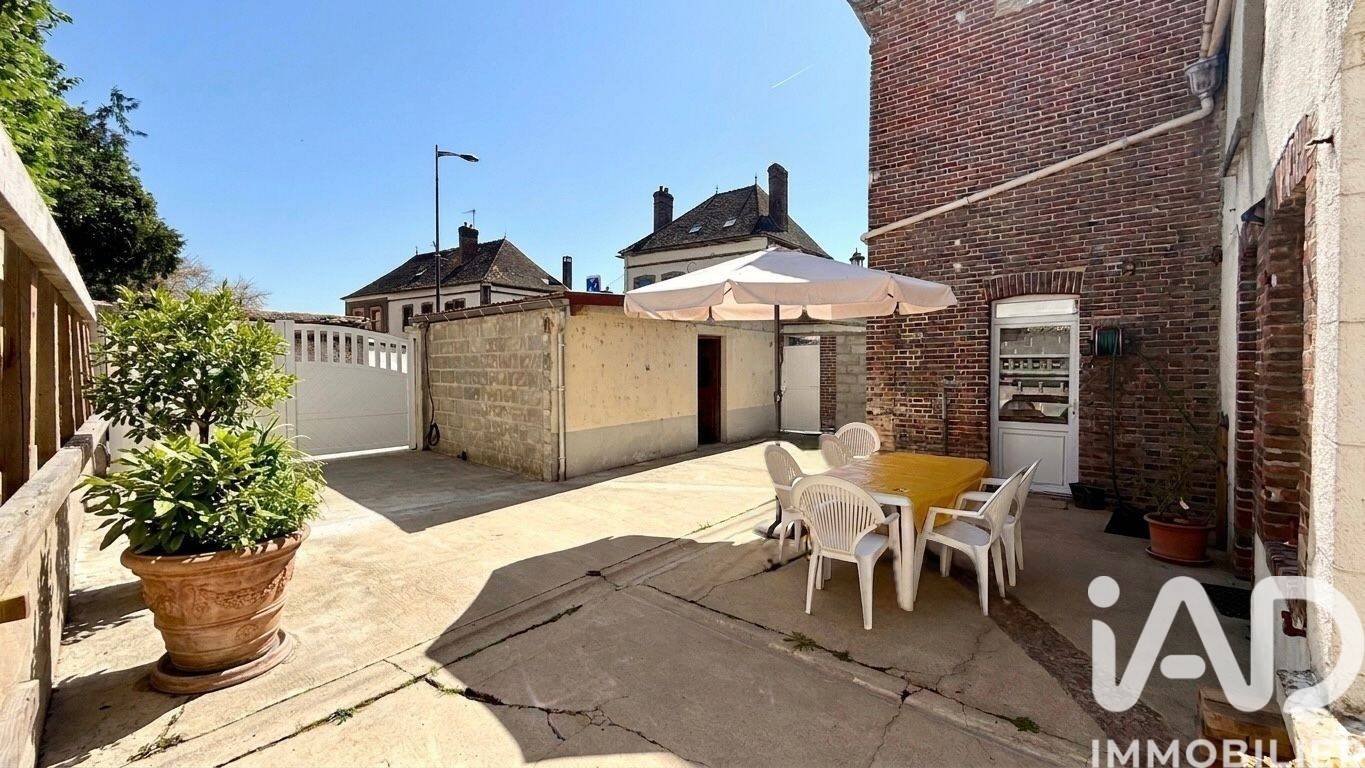 Maison 5 pièces 134 m² · à Armeau · 134 m² · 140 000 €