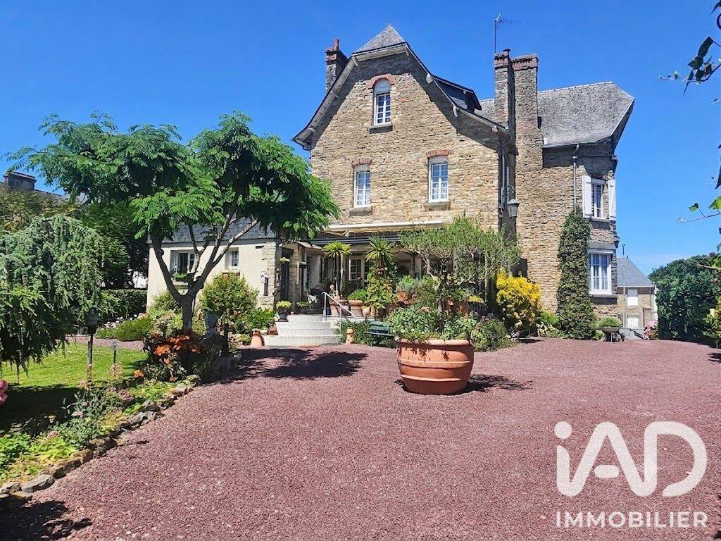 Maison 10 pièces 269 m² · à Merdrignac · 268,9 m² · 417 000 €