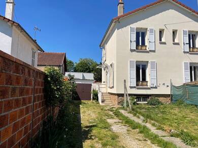 Maison à louer 1 210 € 3 pièces 2 chambres 54 m² 182 m² de terrain Brunoy 91800